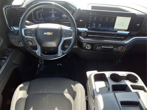Used 2024 Chevrolet Silverado 1500 LT RWD image 10
