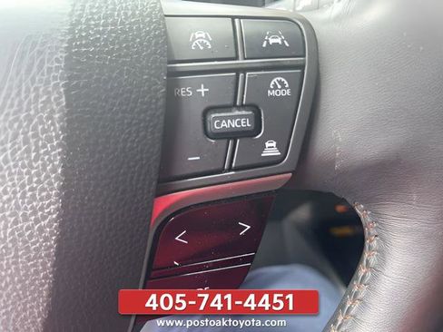 Used 2025 Toyota Camry XLE FWD image 13