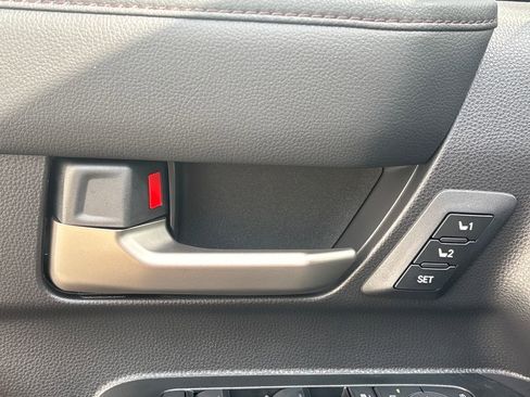 New 2025 Toyota 4Runner Limited image 8