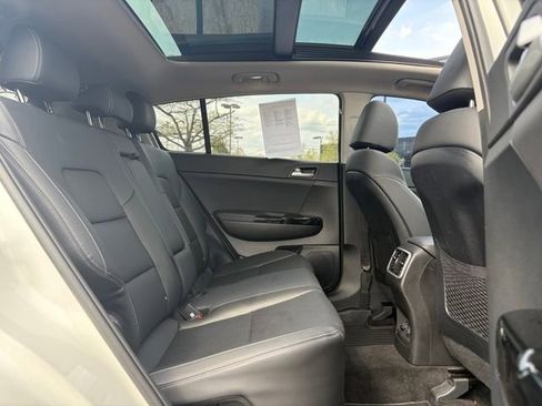 Used 2022 Kia Sportage EX image 13