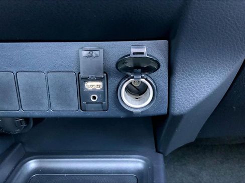 Used 2015 Toyota RAV4 XLE image 31