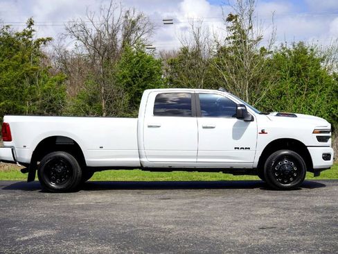 Used 2025 RAM 3500 Laramie w/ Night Edition AWD/4WD image 5