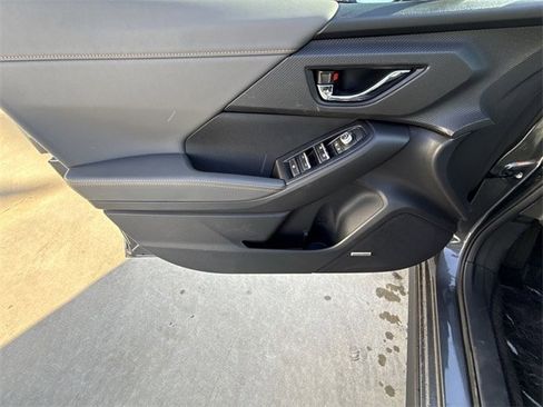 New 2025 Subaru Crosstrek 2.5i Limited w/ Crosstrek Mirror Package image 13