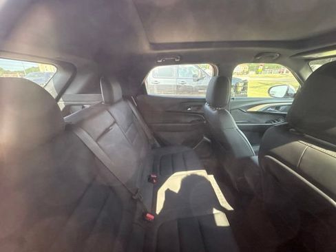 Used 2023 Chevrolet TrailBlazer ACTIV w/ Sun and Liftgate Package FWD image 10