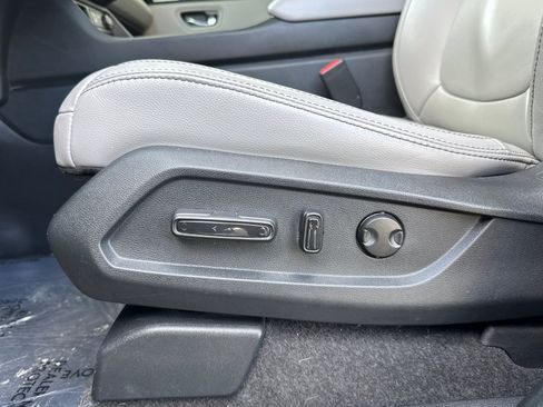 Used 2023 Honda Pilot Touring image 15