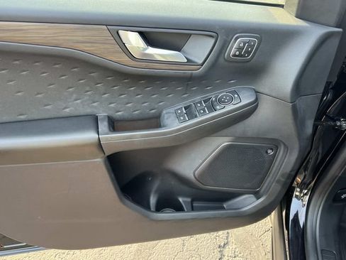 Certified 2020 Ford Escape Titanium AWD/4WD image 15