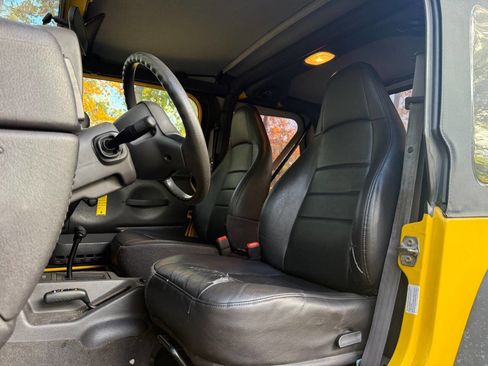 Used 2002 Jeep Wrangler SE image 17