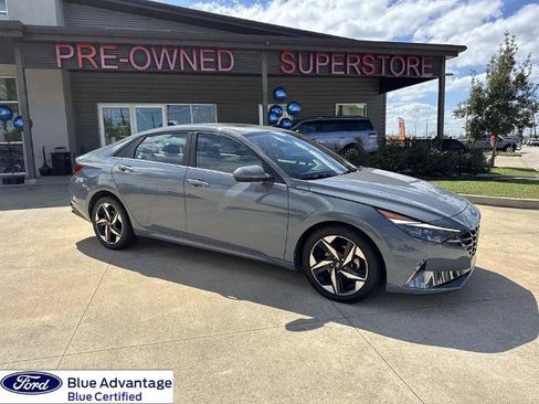 Used 2022 Hyundai Elantra Limited image 1