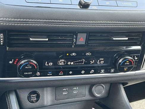Used 2026 Nissan Rogue Platinum w/ Platinum Premium Package AWD/4WD image 27