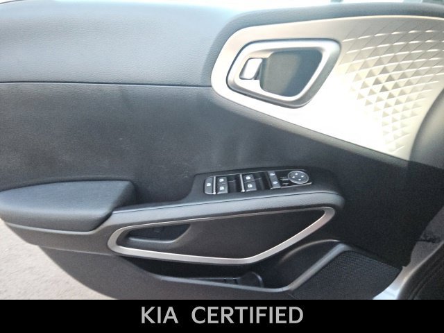Used 2023 Kia Soul LX FWD image 26