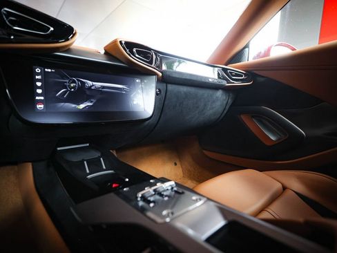 Certified 2025 Ferrari 12Cilindri RWD image 39