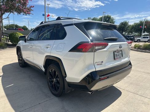 Used 2024 Toyota RAV4 SE AWD/4WD image 8