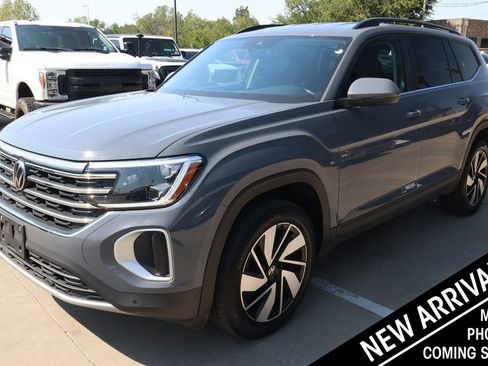 Used 2025 Volkswagen Atlas SE AWD/4WD image 1