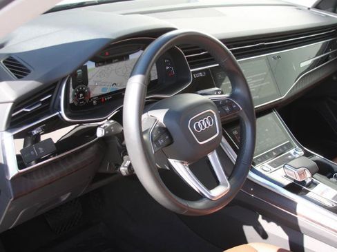 Used 2022 Audi Q8 Premium Plus w/ Premium Plus Package AWD/4WD image 26