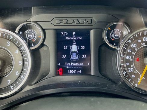 Used 2022 RAM 1500 Big Horn AWD/4WD image 12