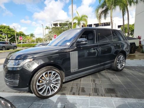 Used 2020 Land Rover Range Rover Long Wheelbase HSE image 16