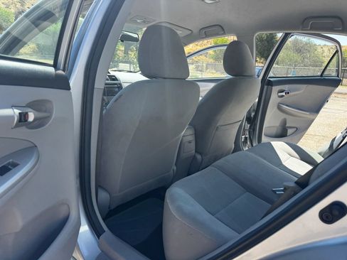 Used 2012 Toyota Corolla LE FWD image 10