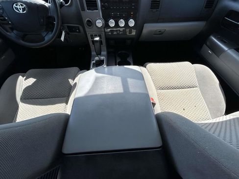 Used 2011 Toyota Tundra 4x4 CrewMax w/ Tow Pkg image 12