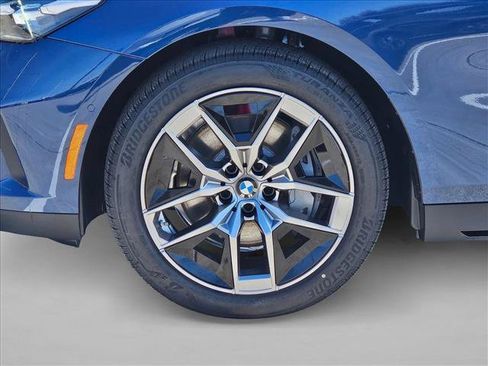 Certified 2026 BMW 540i xDrive w/ Premium Package AWD/4WD image 18