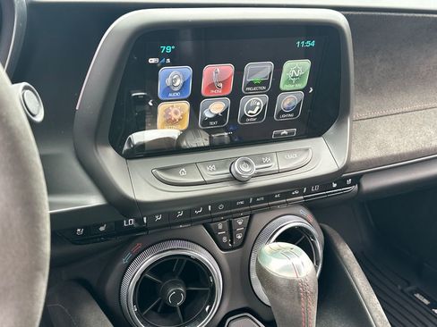 Used 2018 Chevrolet Camaro ZL1 image 16