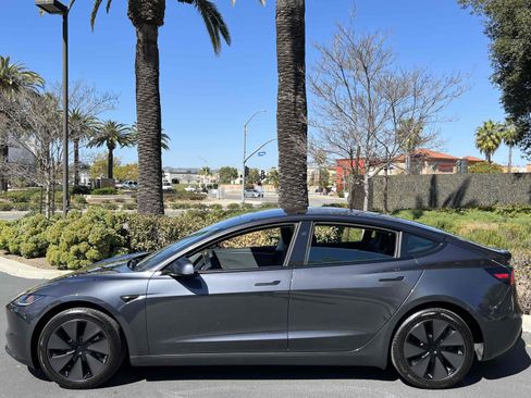 Used 2025 Tesla Model 3 Long Range image 20