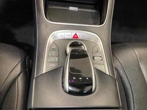 Used 2017 Mercedes-Benz S 550 4MATIC Sedan image 17