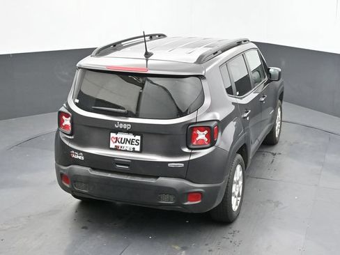 Used 2021 Jeep Renegade Latitude w/ Convenience Group AWD/4WD image 11