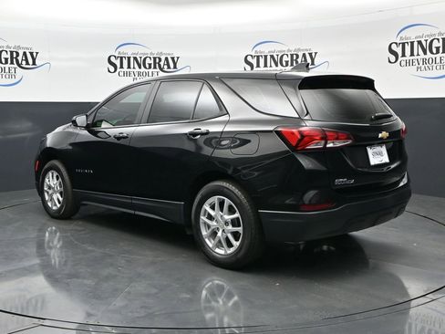 Used 2023 Chevrolet Equinox LS FWD image 5