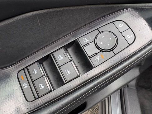 Certified 2025 Nissan Rogue SV AWD/4WD image 12
