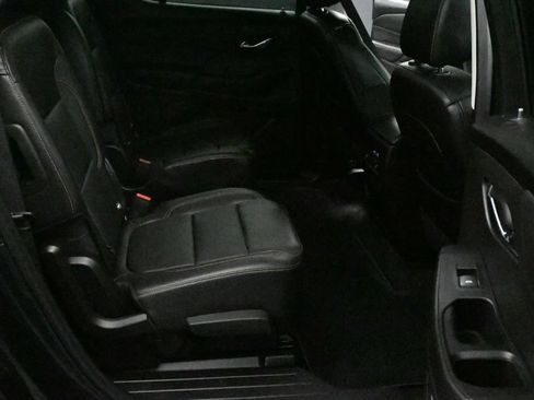 Used 2021 Chevrolet Traverse LT w/ LT Premium Package AWD/4WD image 12