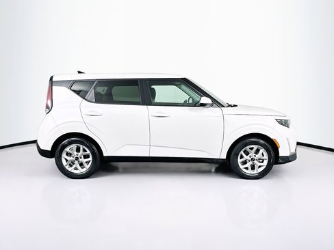 Used 2024 Kia Soul LX w/ Option Group 015 image 10