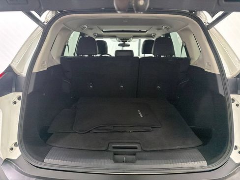 Used 2023 Nissan Rogue SV w/ SV Premium B Package FWD image 19