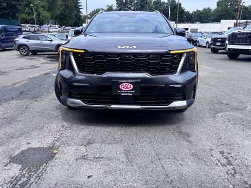 Used 2025 Kia Sorento SX Prestige AWD/4WD image 9