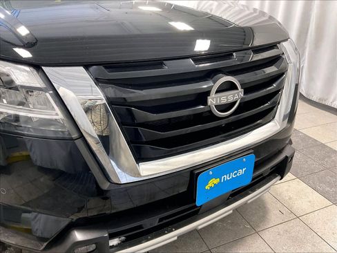 Used 2023 Nissan Pathfinder SL w/ Lighting Package (N92) image 31