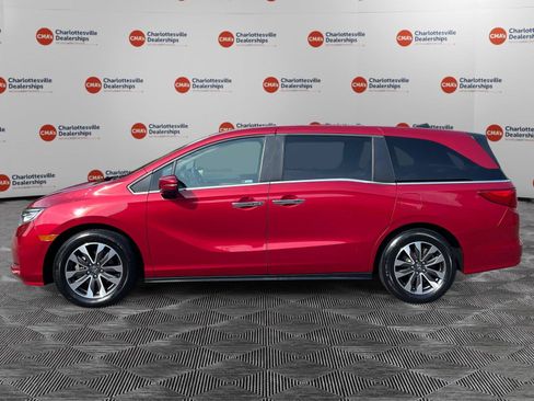 Used 2023 Honda Odyssey EX-L image 2