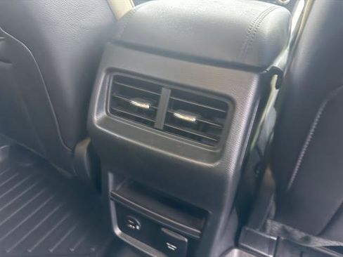 Used 2022 Ford Edge SEL w/ Convenience Package image 18