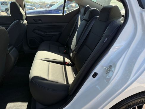 Used 2025 Nissan Altima 2.5 SV image 33