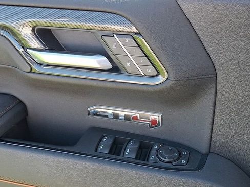 Used 2025 GMC Sierra 1500 AT4 image 22