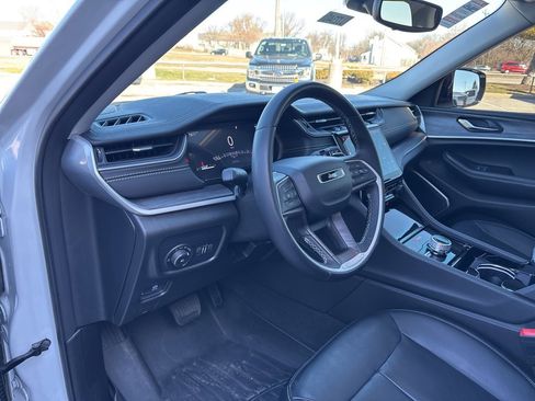 Used 2021 Jeep Grand Cherokee L Limited image 60