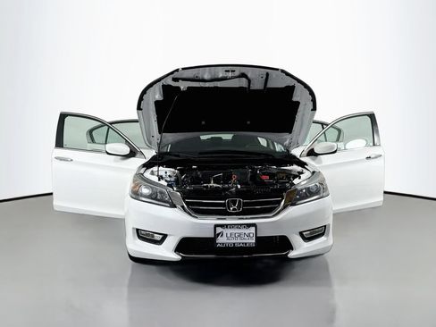 Used 2015 Honda Accord Sport image 18