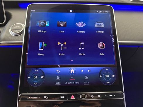 Used 2023 Mercedes-Benz S 580 4MATIC Sedan image 4