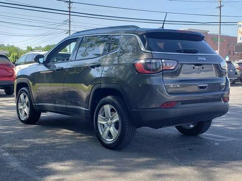 Used 2022 Jeep Compass Latitude AWD/4WD image 6
