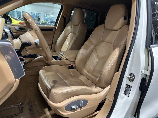 Used 2011 Porsche Cayenne AWD/4WD image 5