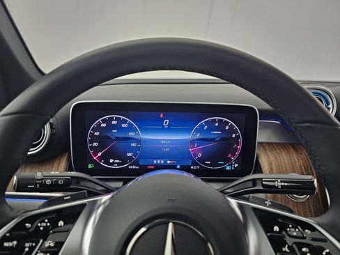 Certified 2025 Mercedes-Benz GLC 300 GLC 300 image 43