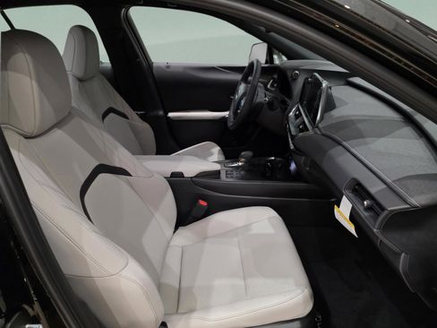 New 2025 Lexus UX 300h FWD image 30