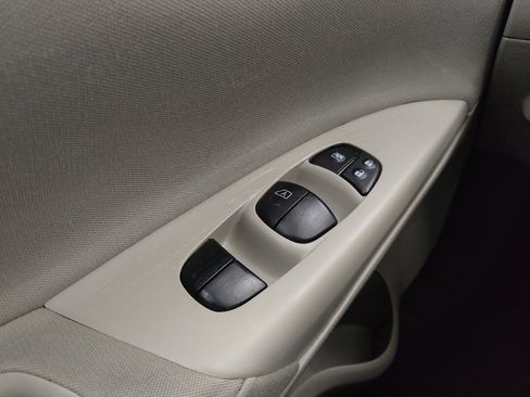 Used 2015 Nissan Sentra SV w/ Style Package FWD image 26