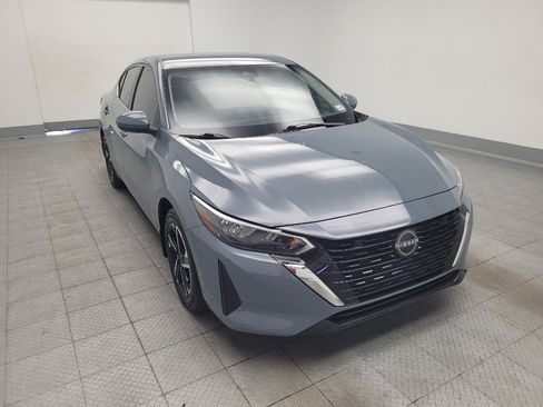 Used 2024 Nissan Sentra SV FWD image 14