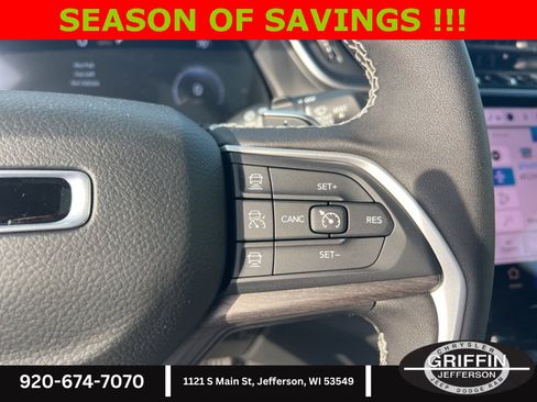 New 2025 Jeep Grand Cherokee Limited w/ Black Appearance Package image 21