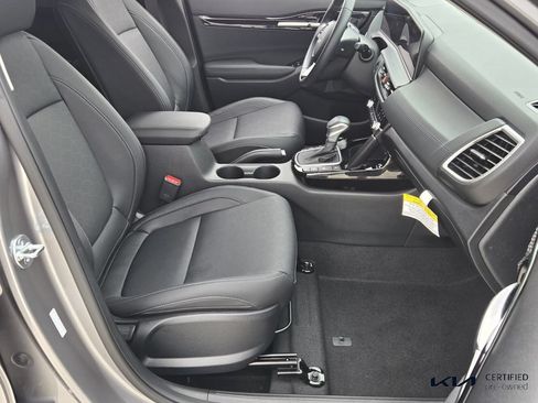 Certified 2025 Kia Seltos EX w/ EX Sunroof Package AWD/4WD image 17