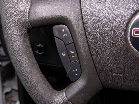 Used 2017 GMC Savana 2500 image 22